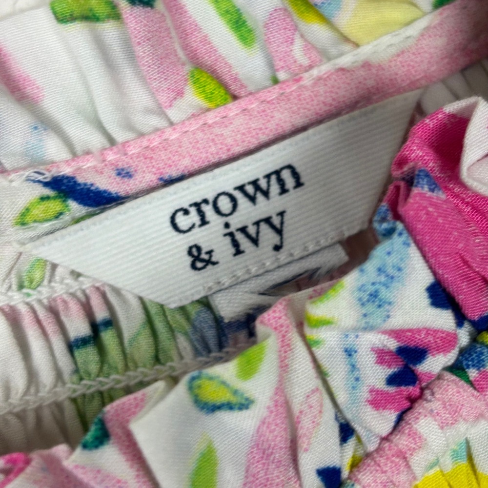 Crown & Ivy Women's Floral Smocked Blouse SZ 2X Vacation Resort - Picture 8 of 9